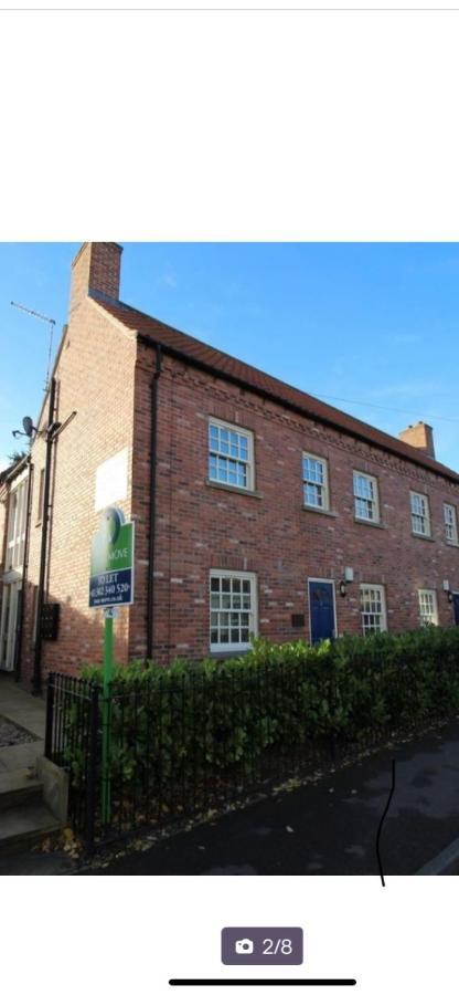 2 Bedroom Duplex Apartment Bawtry Bagian luar foto
